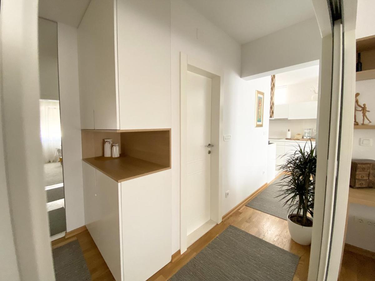 White 5 Apartment Split Bagian luar foto